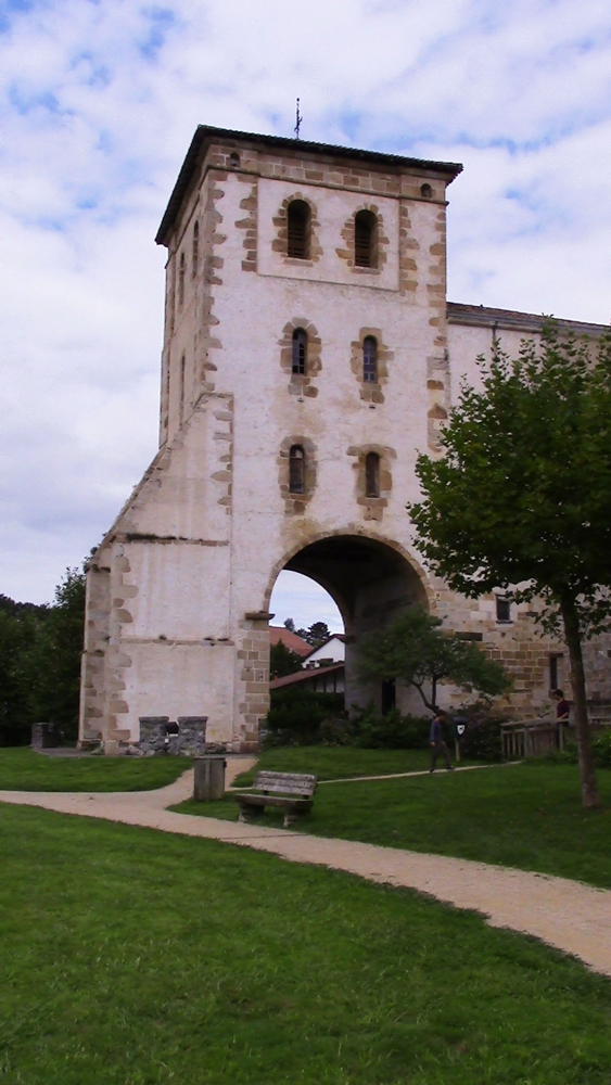 vues du clocher de l'église bourg de Saint-Pée-sur-Nivelle