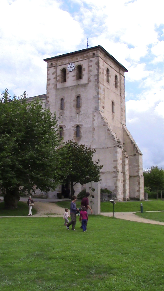 vues du clocher de l'église bourg de Saint-Pée-sur-Nivelle