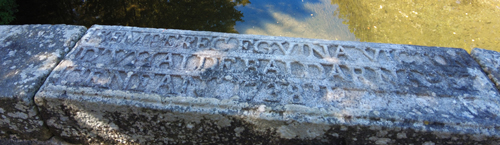 Le parapet du pont Utsalea